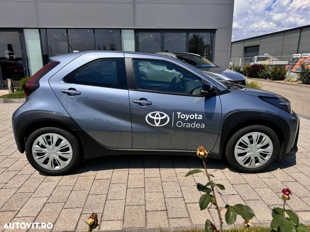 Toyota Aygo X 1.5l HEV 116CP Active - 8