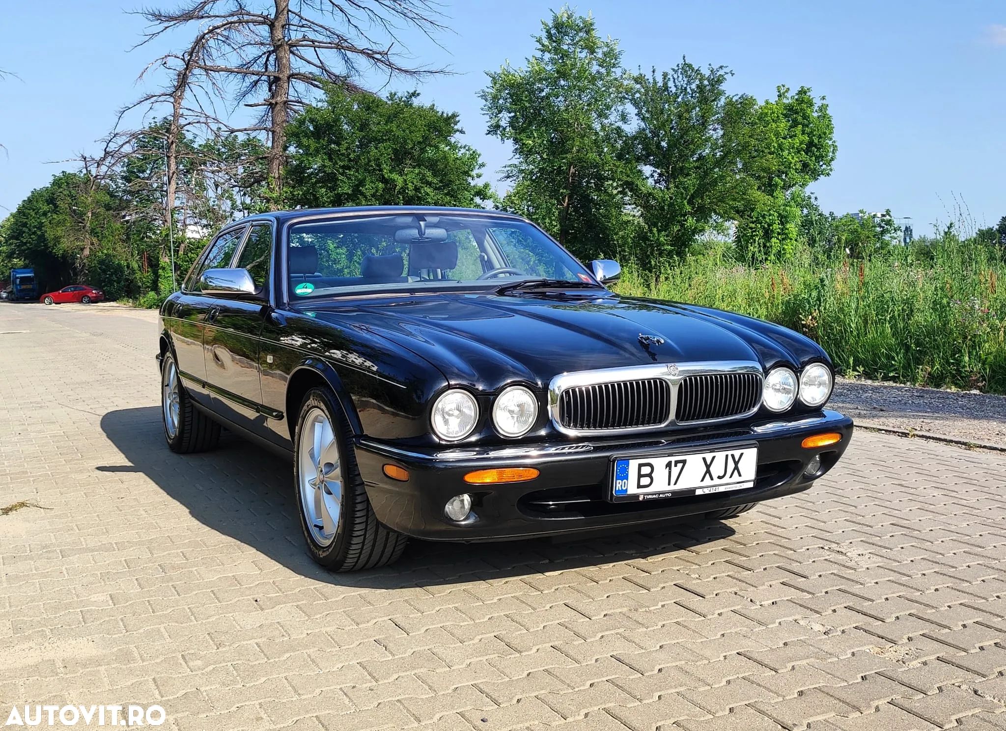 Jaguar XJ - 1
