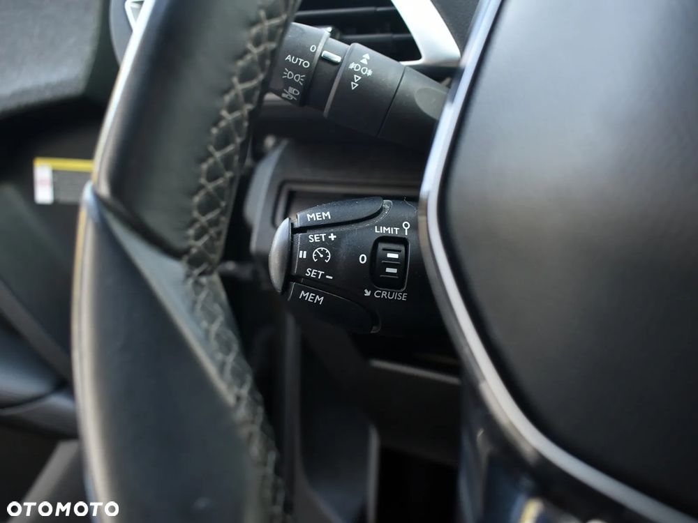 Peugeot 3008 BlueHDi 130 Stop & Start Allure - 26