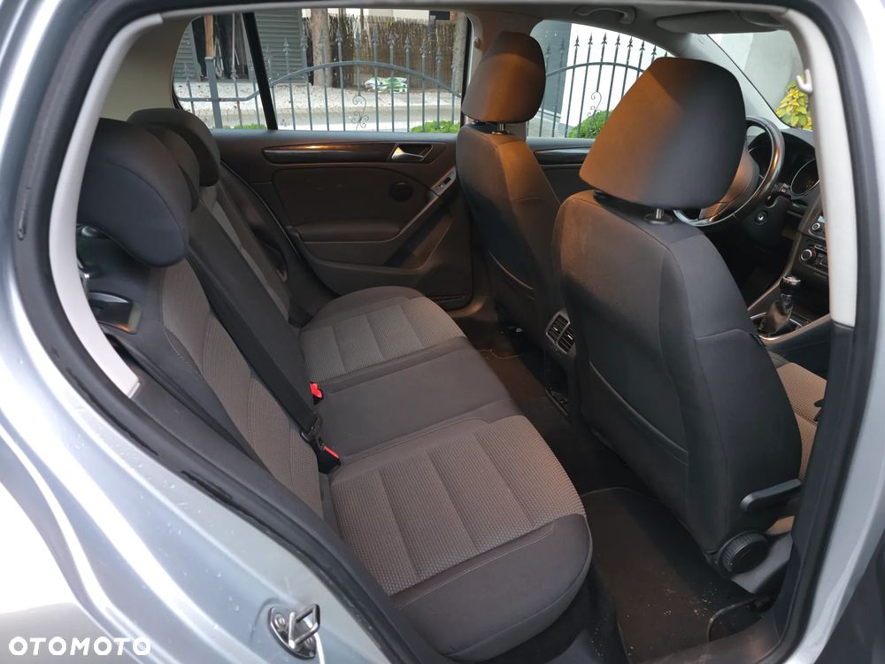 Volkswagen Golf 2010 photo 5