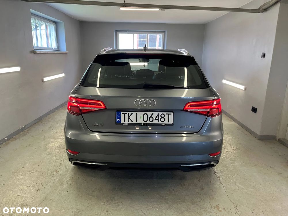 Audi A3 Sportback 1.4 TFSI e-tron design - 4