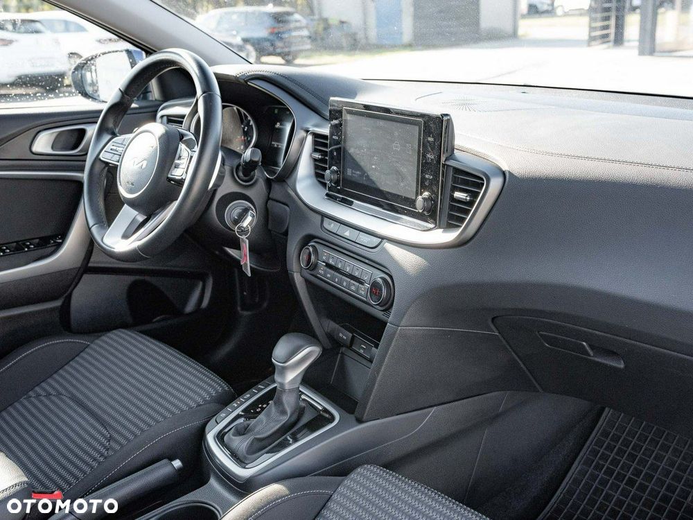 Kia Ceed 1.5 T-GDI M DCT - 29