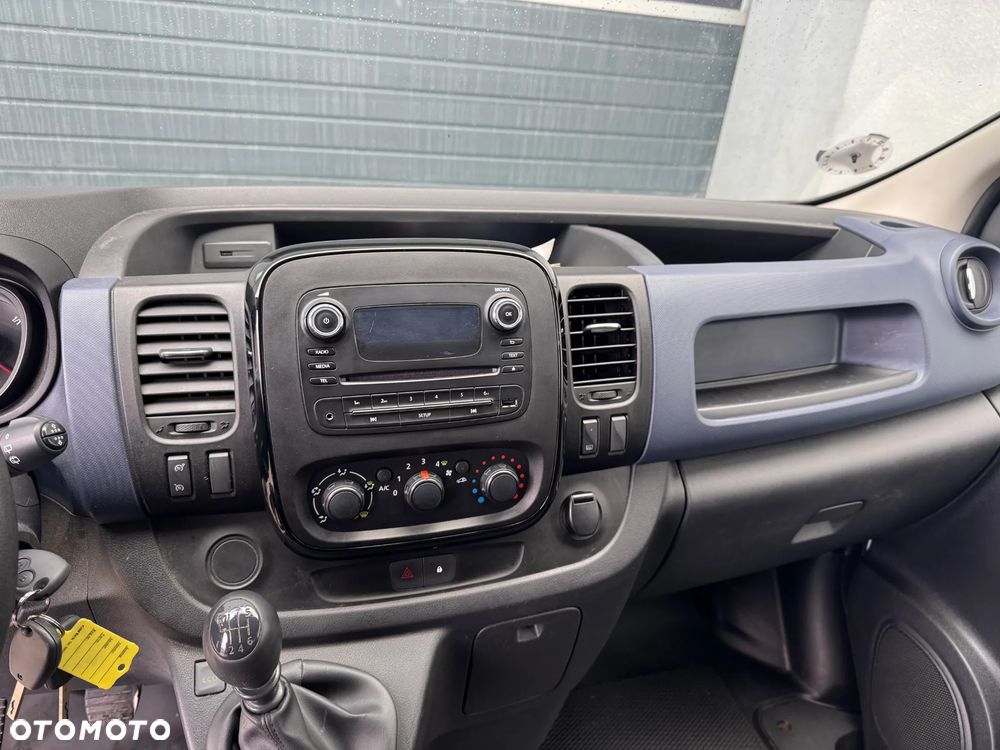 Opel Vivaro - 12