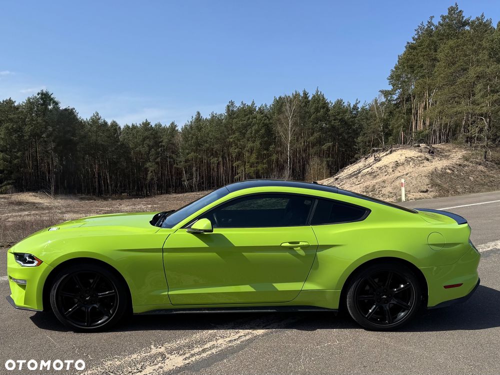 Ford Mustang - 10