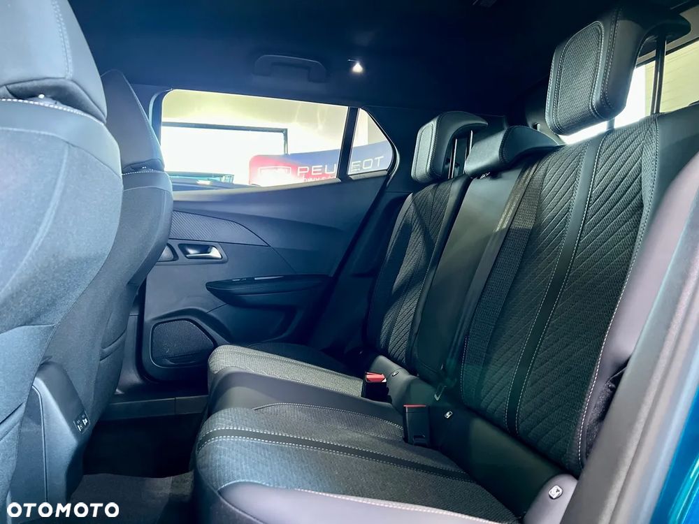 Peugeot 2008 PureTech mHEV Allure e-DCS6 - 10