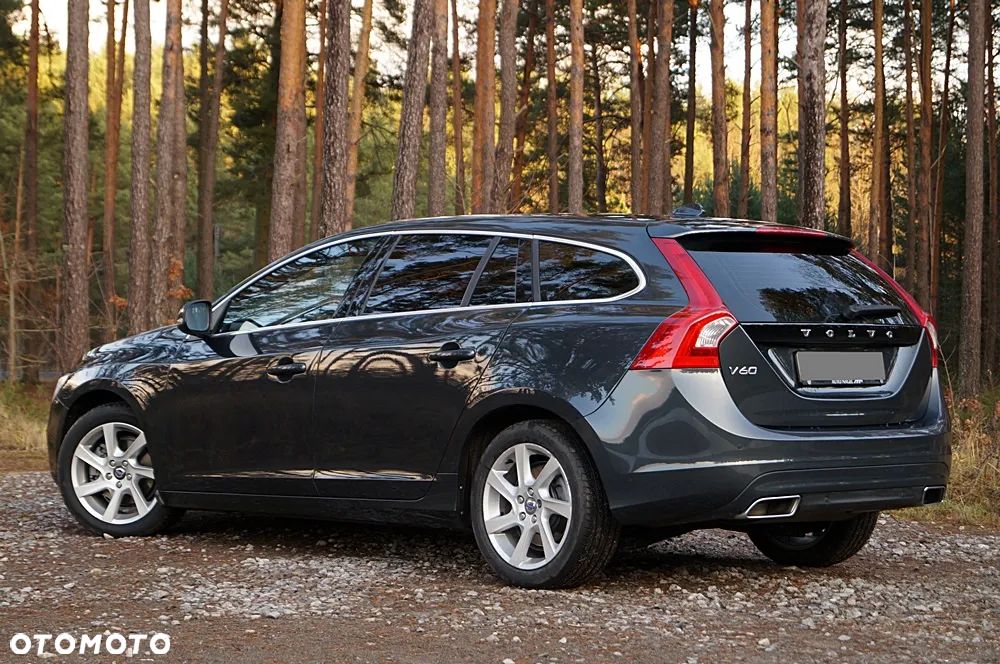 Volvo V60 D4 Geartronic Summum - 6