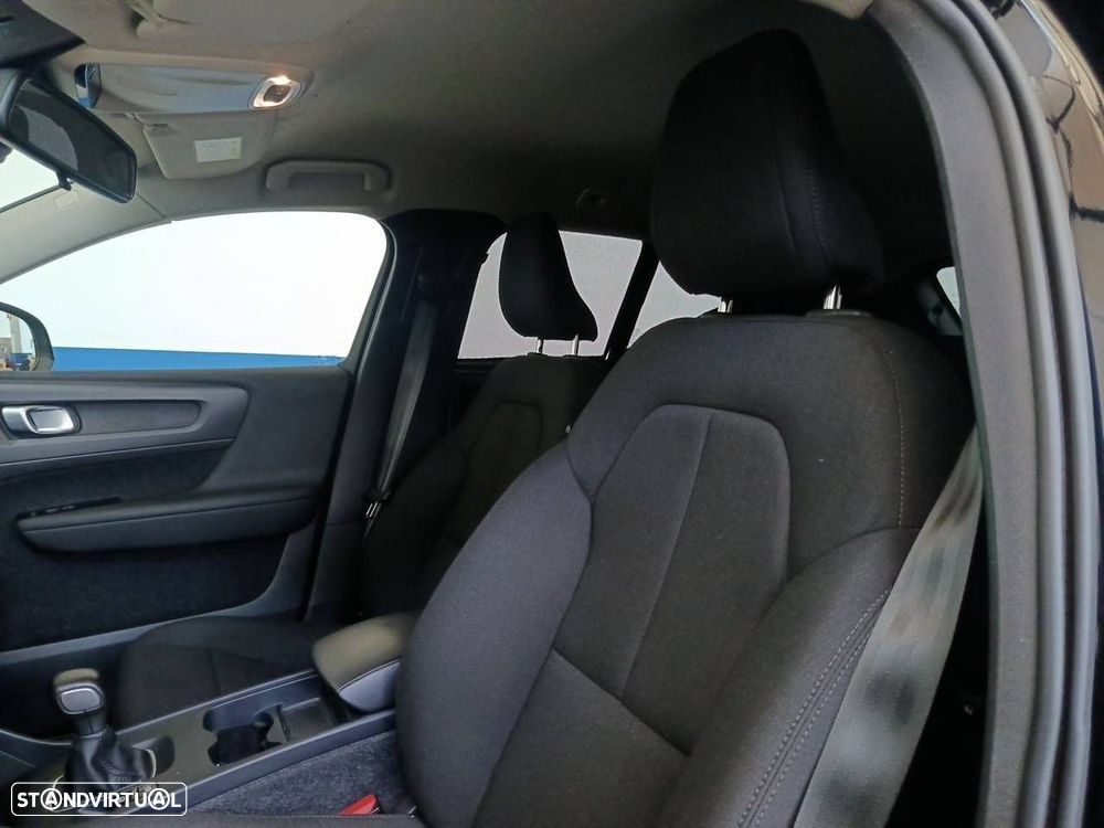 Volvo XC 40 1.5 T2 Momentum Core - 9