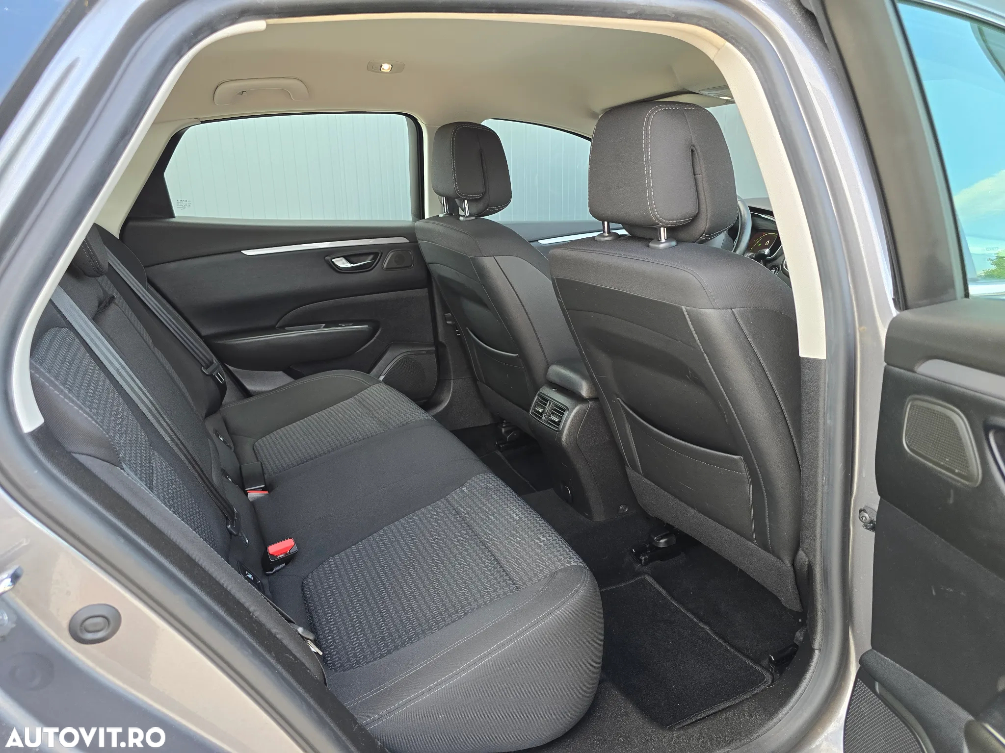 Renault Talisman Grandtour ENERGY dCi 110 LIFE - 8