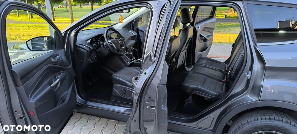 Ford Kuga 1.6 EcoBoost 2x4 Individual - 16