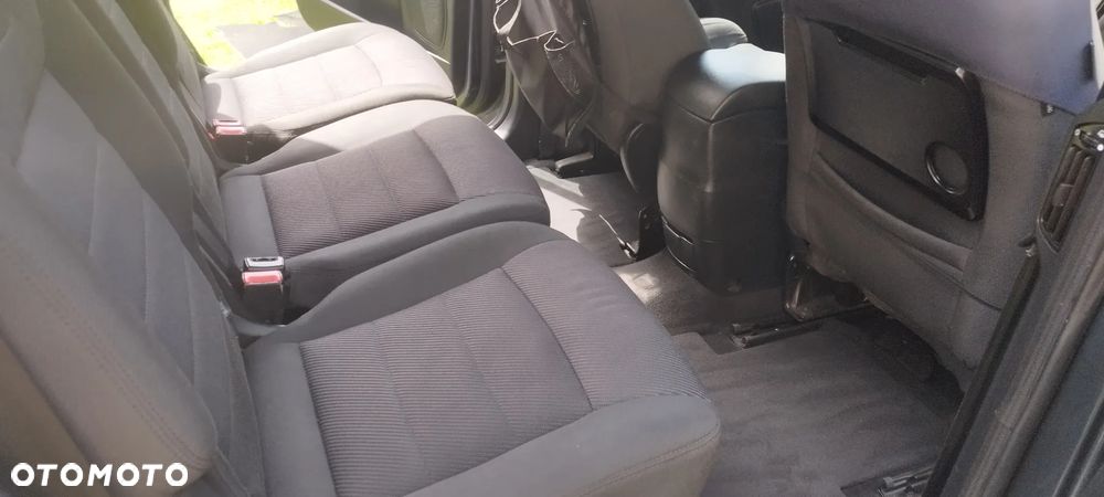 Ford Galaxy - 21