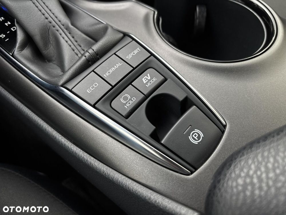 Toyota Camry 2.5 Hybrid Comfort CVT - 27