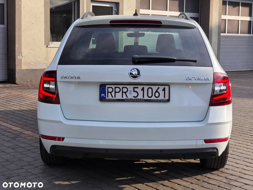 Skoda Octavia 2.0 TDI Style DSG - 17