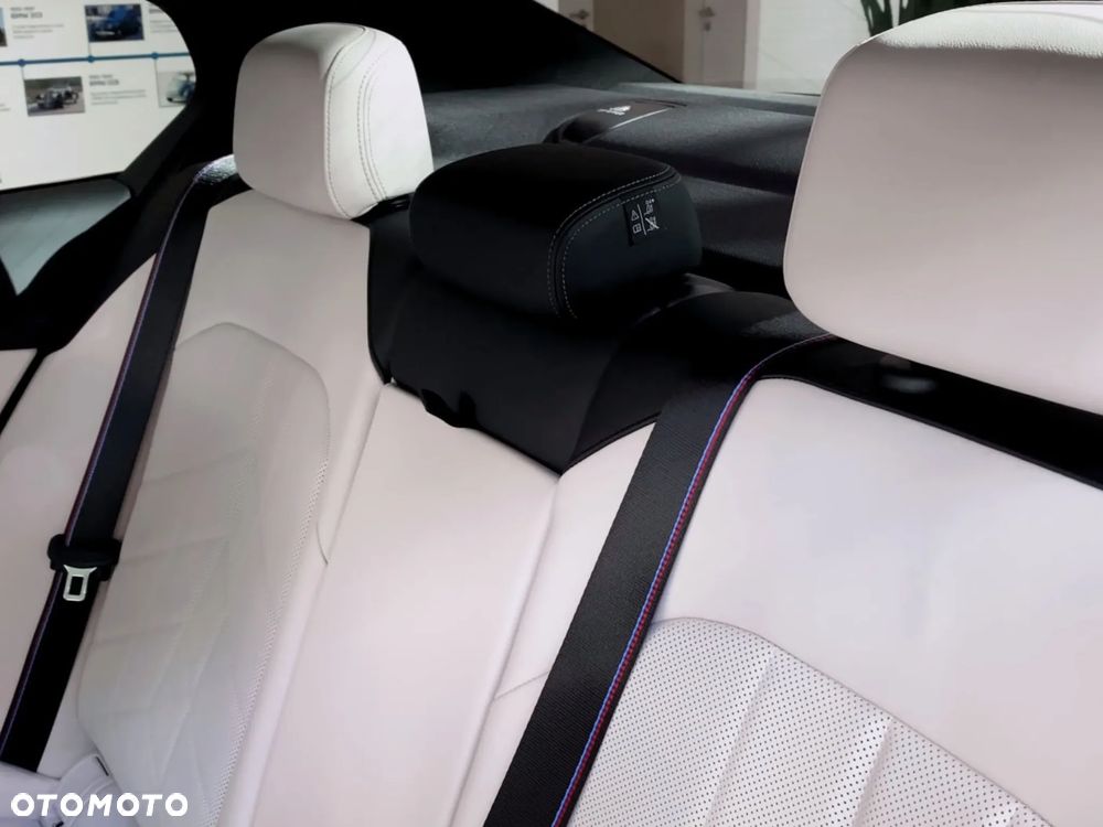 BMW Seria 5 540d xDrive mHEV M Sport - 14