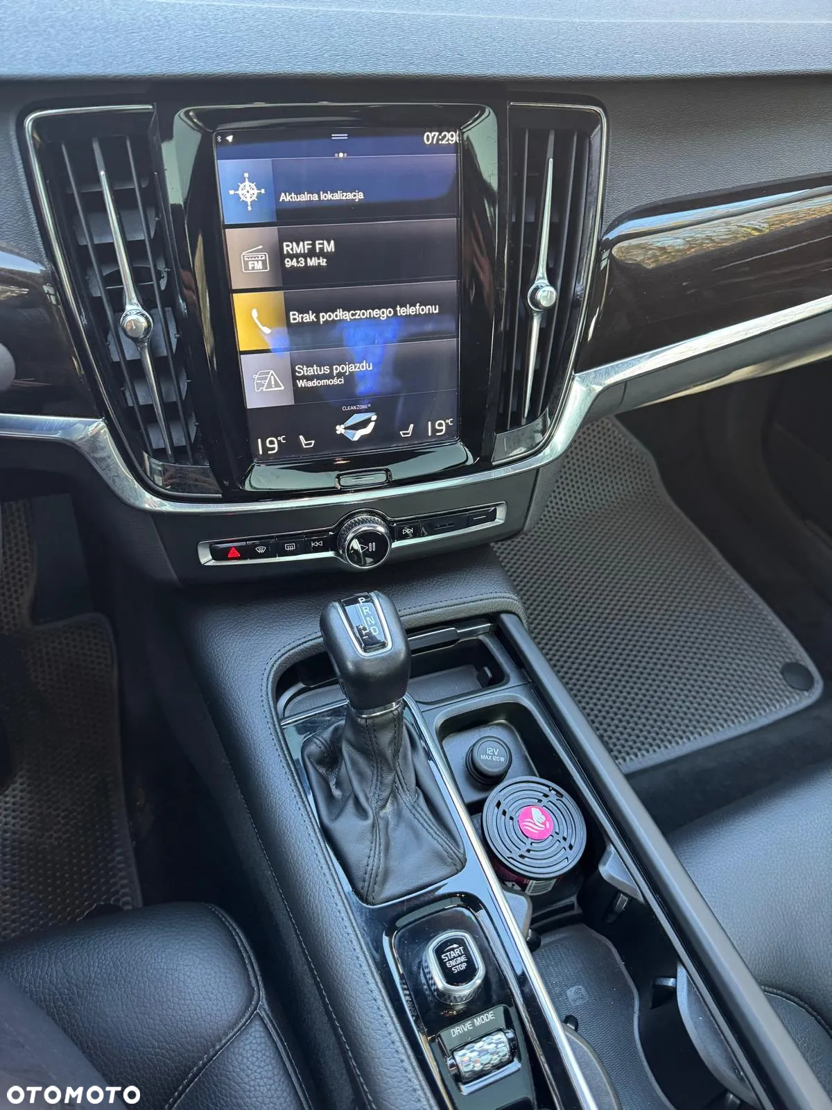 Volvo S90 - 16
