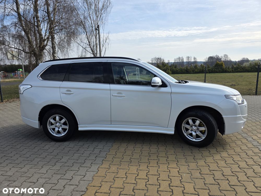 Mitsubishi Outlander 2.2 DI-D 4WD Invite - 5