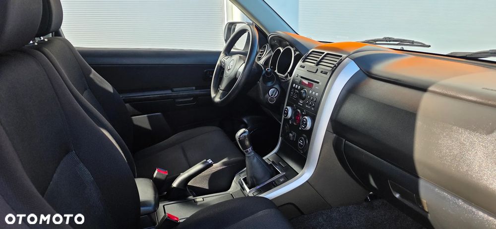 Suzuki Grand Vitara 1.6 Club - 7