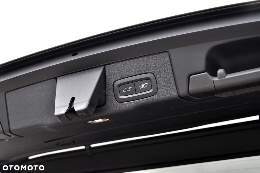 Volvo XC 60 B4 D Geartronic RDesign - 17