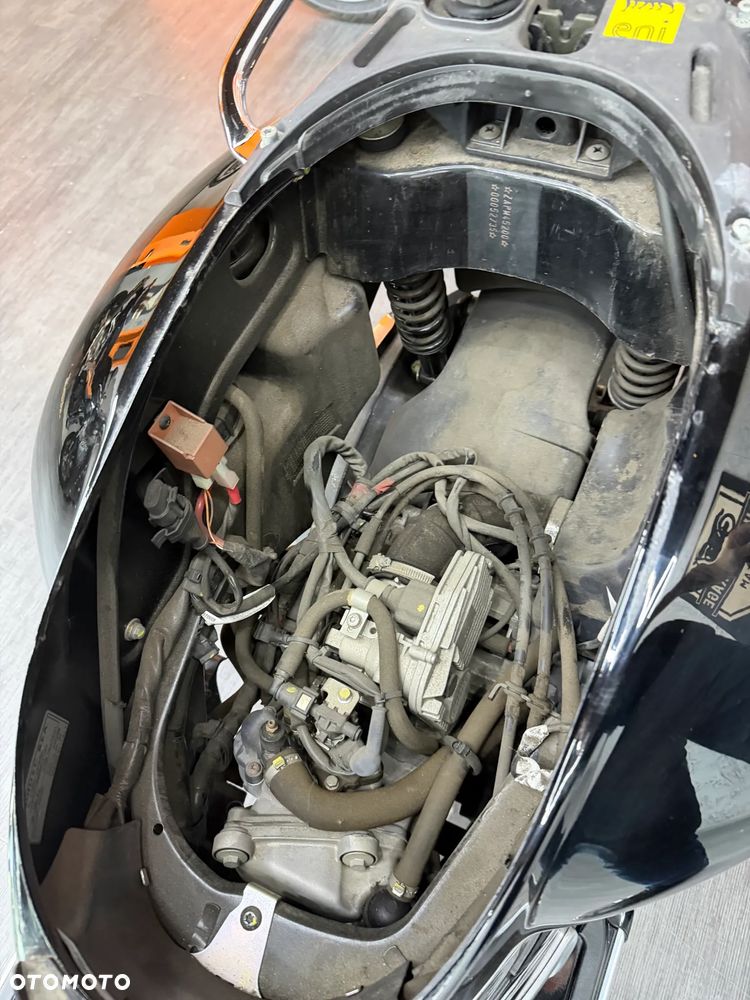 Vespa GTS - 17