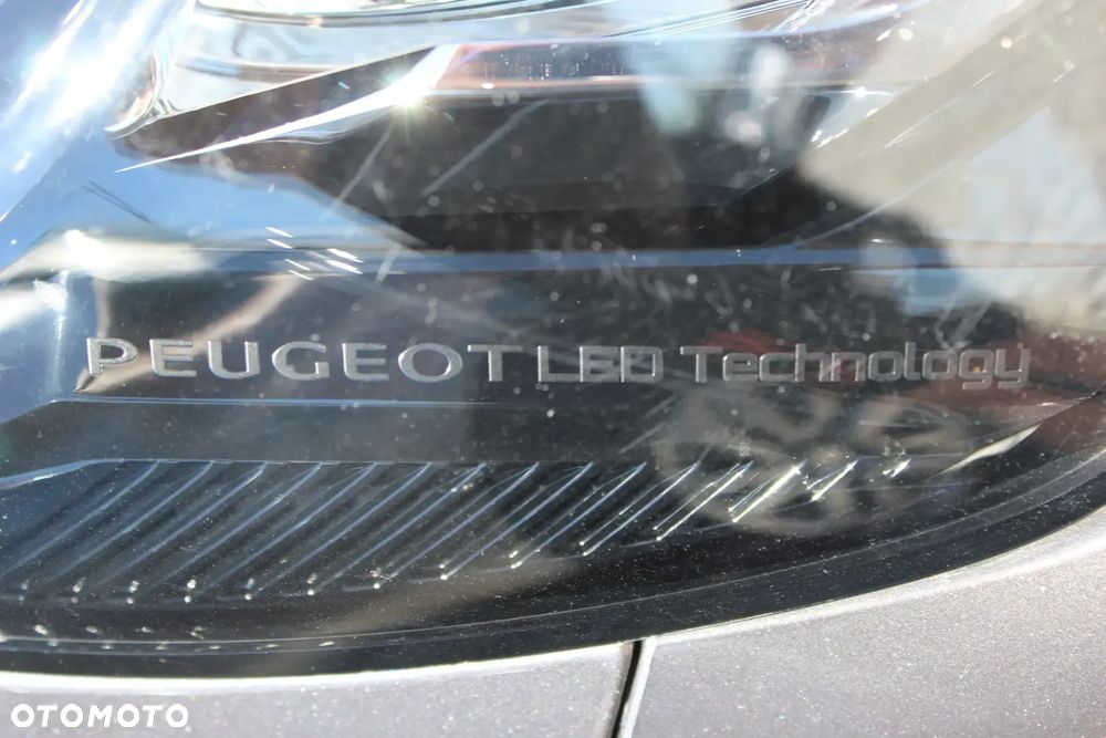 Peugeot 2008 1.5 BlueHDi Allure - 16