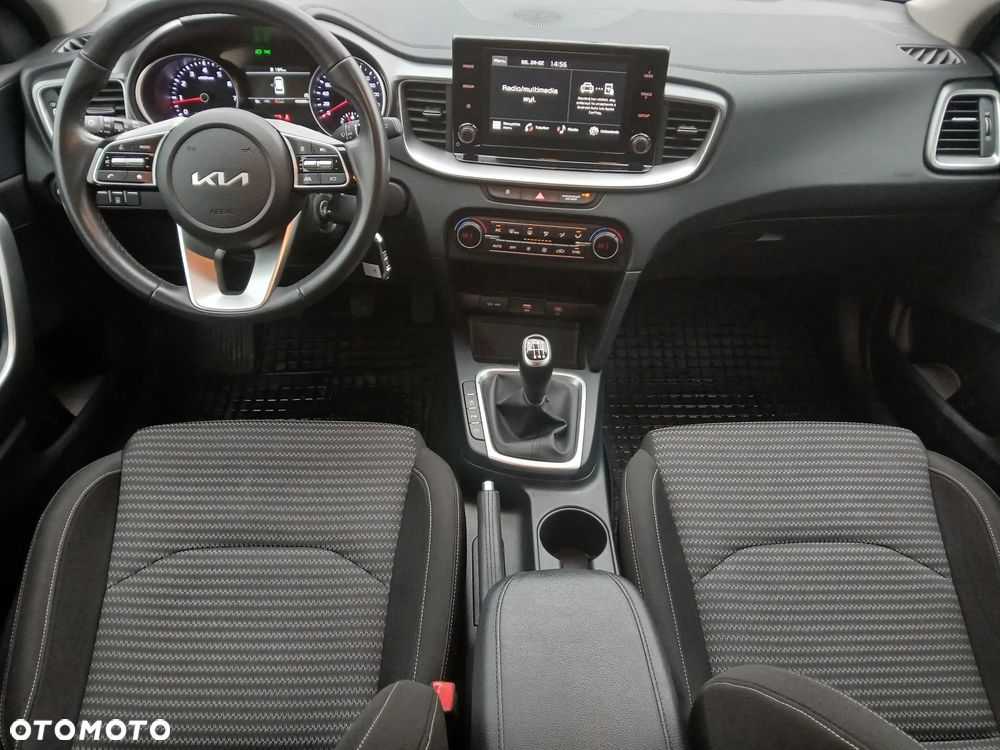 Kia Ceed 1.5 T-GDI M - 9