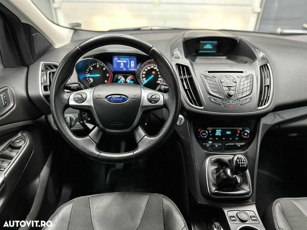 Ford Kuga 2.0 TDCi 4x4 Titanium - 17