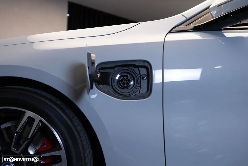 BMW 530 e Pack Desportivo M - 32
