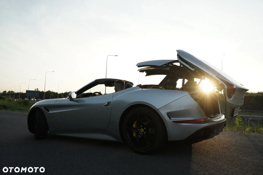 Ferrari California T - 21