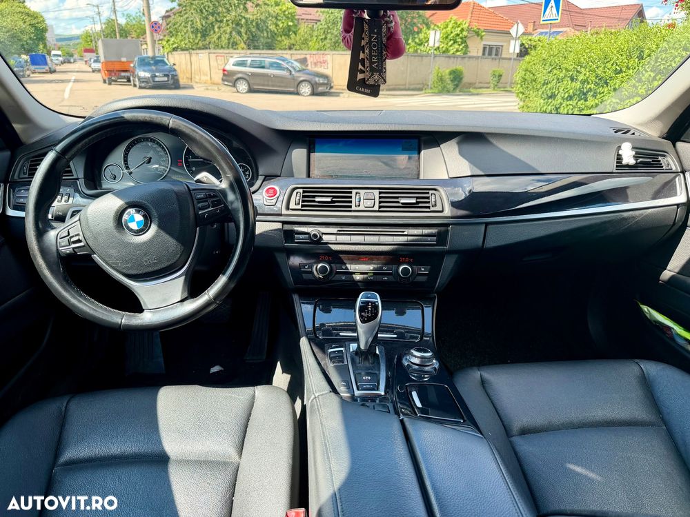 BMW Seria 5 520d - 5