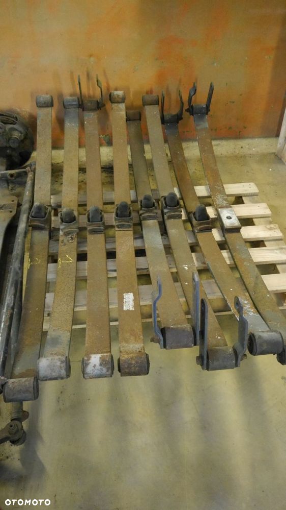 resory mercedes a9703200702 - 1