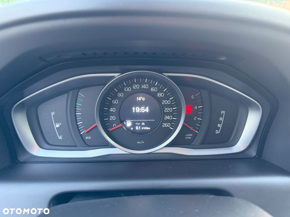 Volvo XC 60 2.4D AWD Kinetic - 16