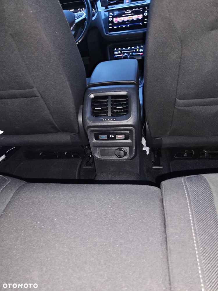 Volkswagen Tiguan 2.0 TDI SCR DSG ACTIVE - 9