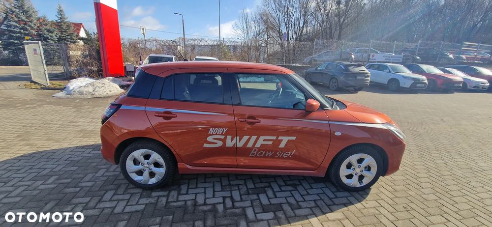 Suzuki Swift 1.2 Dualjet SHVS Premium Plus CVT - 6