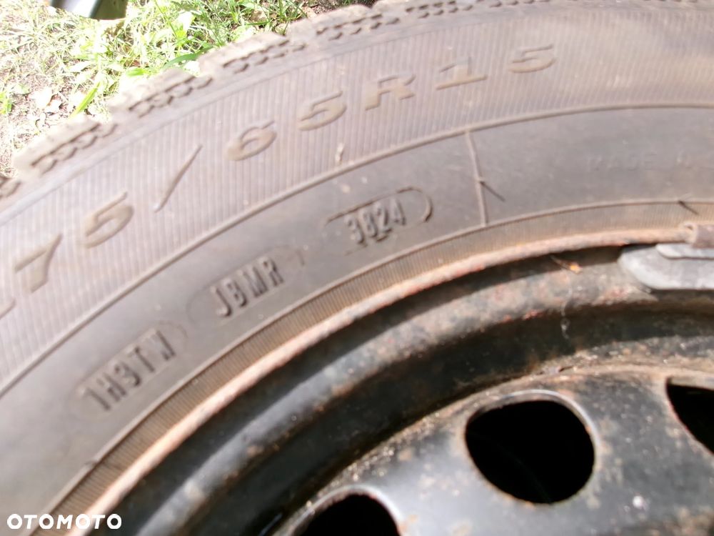 KOŁA FELGI OPONY DĘBICA ZIMA TOYOTA YARIS 175/65/15 4x100 - 6
