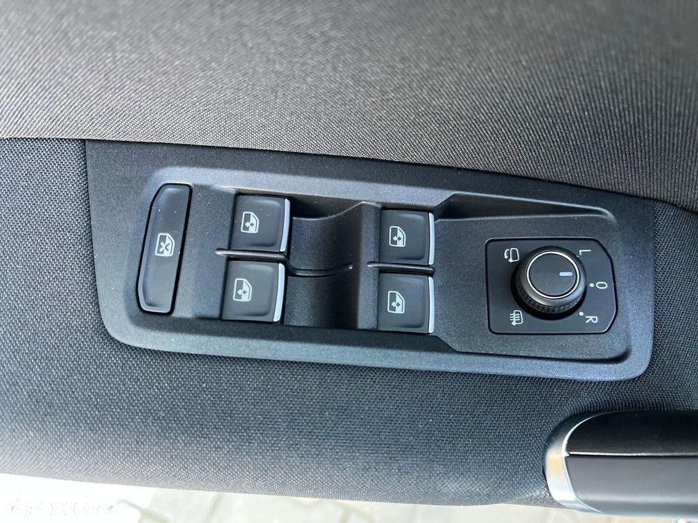 Volkswagen Touran 1.5 TSI EVO Highline DSG - 23