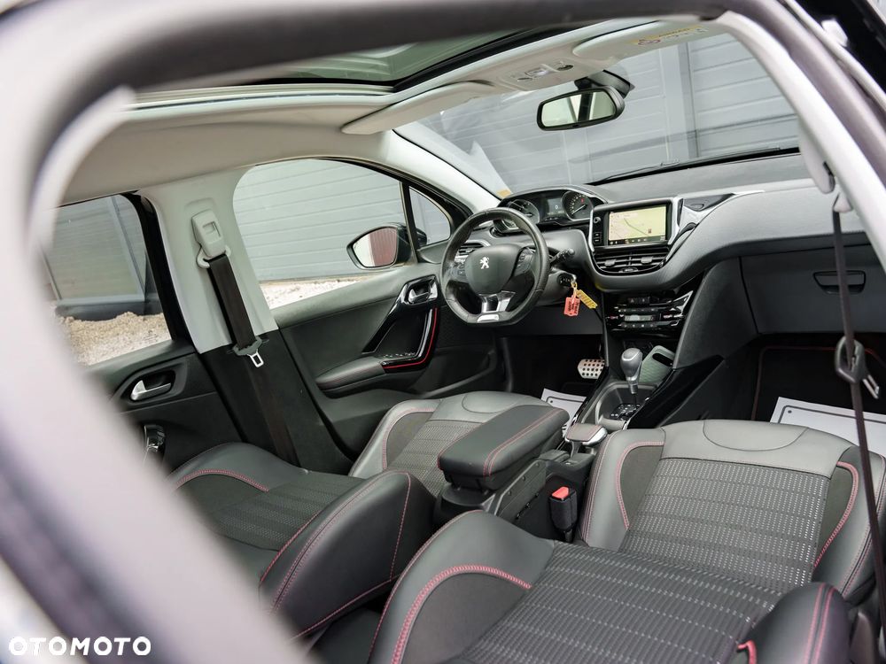 Peugeot 2008 BlueHDi 120 EAT6 Black Edition - 17