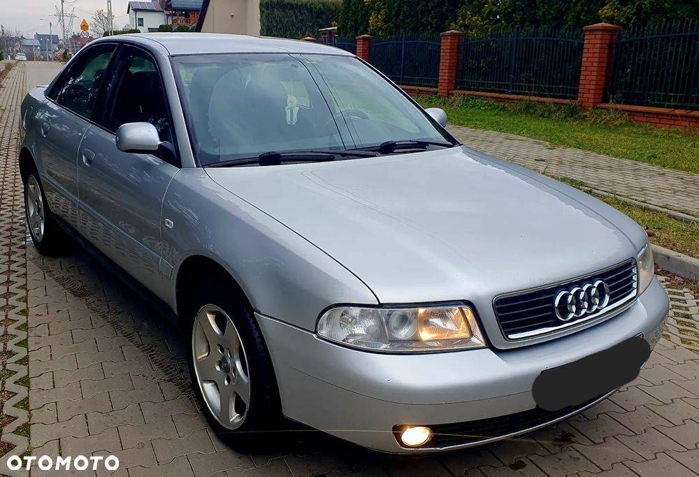 Audi A4 Limousine - 10