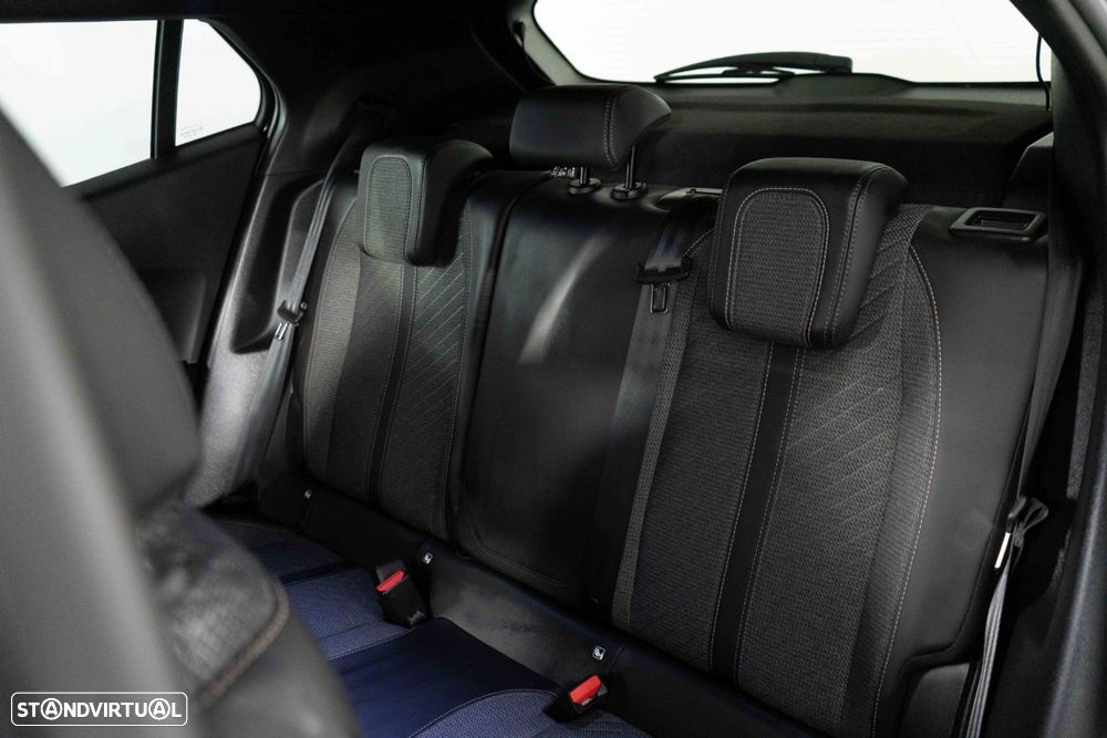 Peugeot 2008 1.2 PureTech Allure Pack — fotografia 9