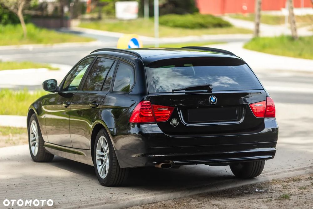 BMW Seria 3 318d DPF Edition Sport - 9