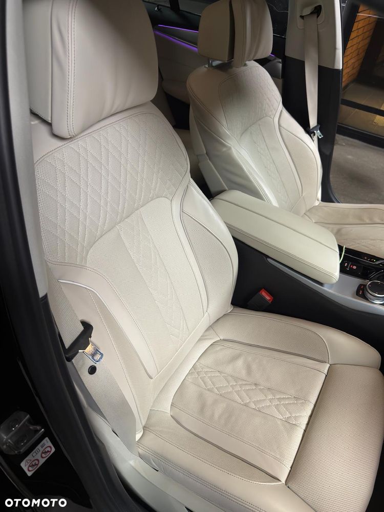 BMW Seria 5 540d xDrive mHEV Luxury Line - 11
