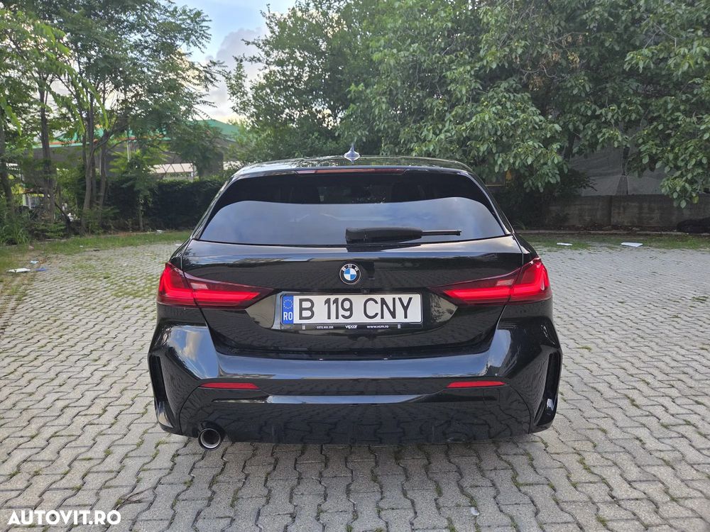 BMW 1 Series 2023 — imagine 8