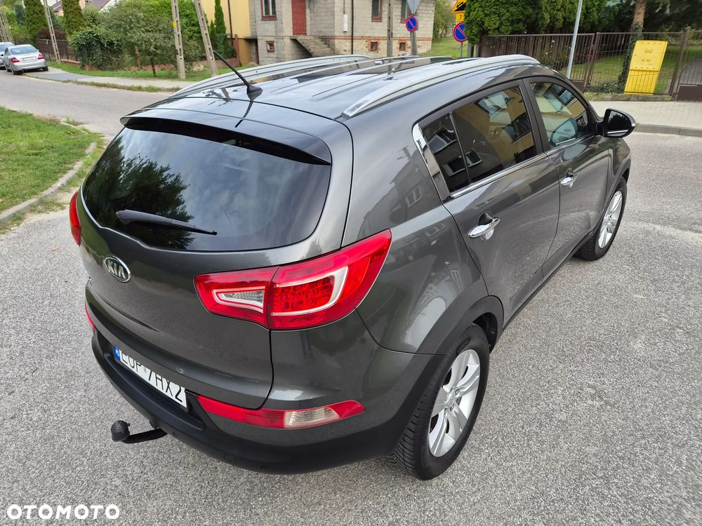 Kia Sportage 2.0 L - 16