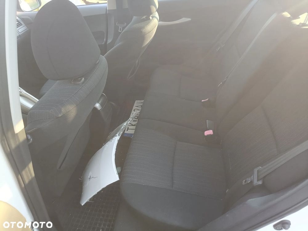Toyota Auris 1.33 VVT-i Entry - 9