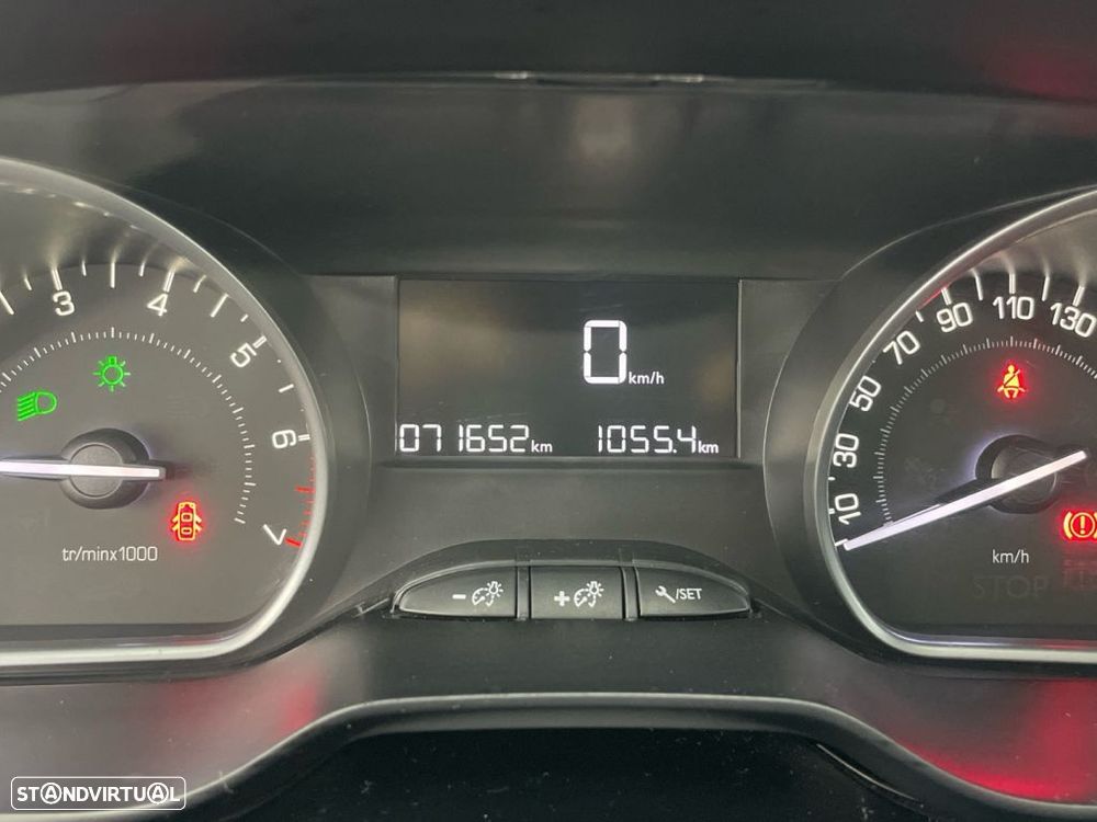 Peugeot 2008 1.2 PureTech Access - 9