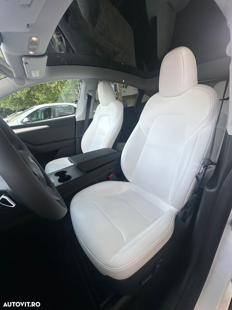 Tesla Model Y AWD Performance - 9