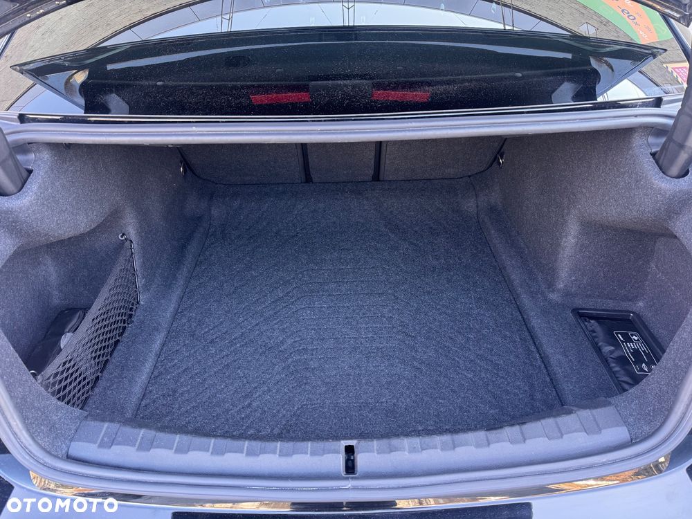 BMW Seria 3 320i xDrive M Sport - 17