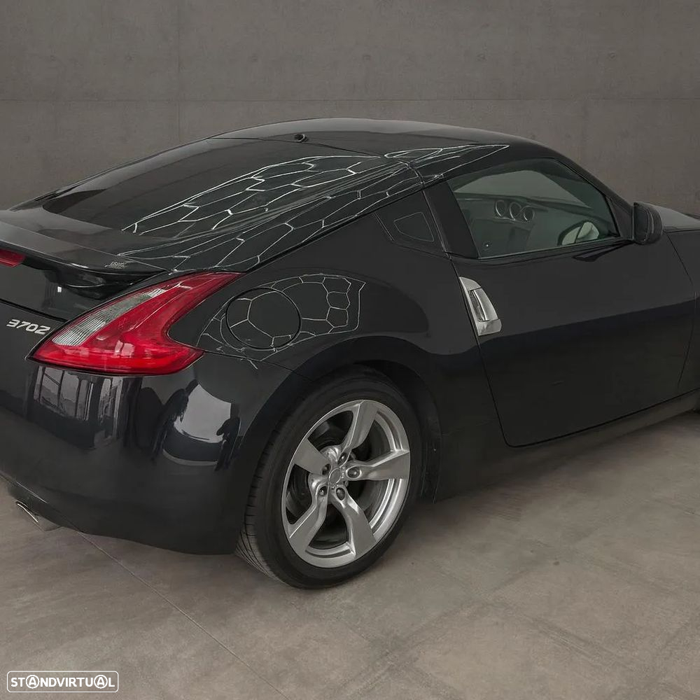 Nissan 370 Z Pack NAV+JA19 - 9