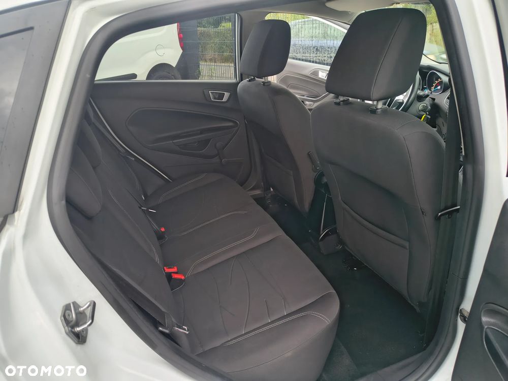 Ford Fiesta 1.25 Celebration - 27