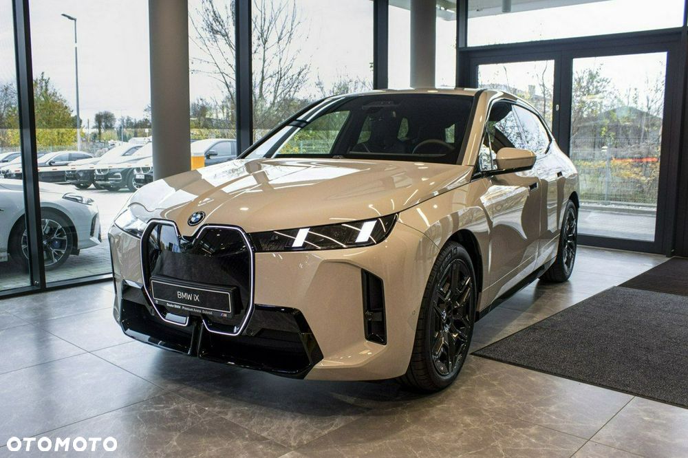 BMW iX - 2