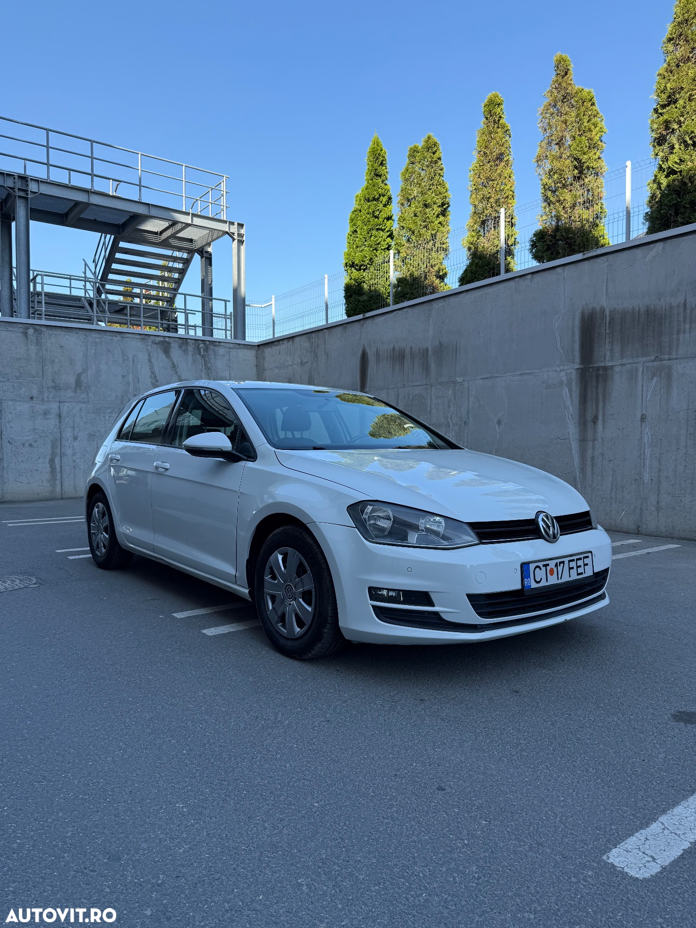 Volkswagen Golf 1.6 TDI BMT Trendline - 4