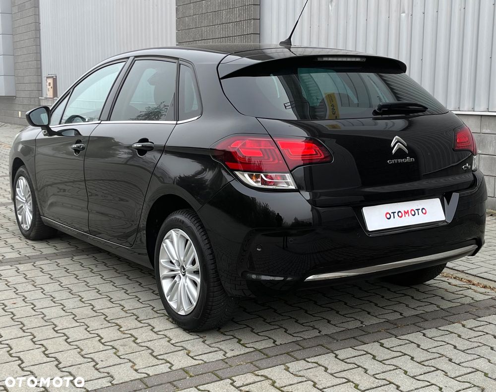 Citroën C4 e-HDi 115 Exclusive - 3